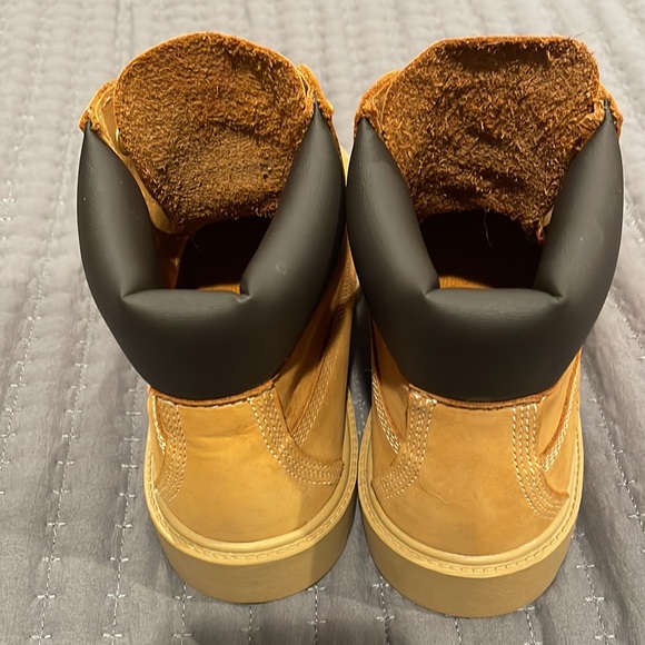 Timberland Junior Boots - Youth size 4.5 - Wheat/Brown Color - Picture 5 of 10